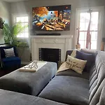 Cozy, Upstairs Apartment Pets Welcome With Fee Family Friendly Close To Everything